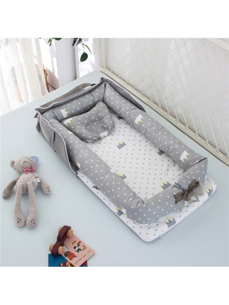 Portable baby crib